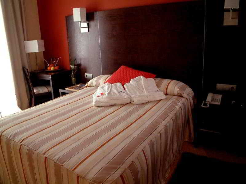 Burgo Hotel Alda Cardena מראה חיצוני תמונה